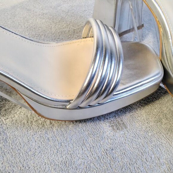 Chic & Modern Modatope Silver Metallic Block Heels Size 10 Ankle Strap Platform - Picture 6 of 16